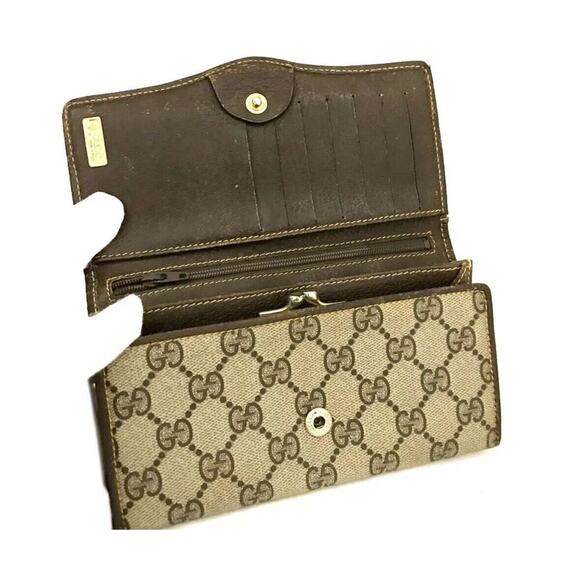 Authentic Gucci Brown Monogram Wallet - Picture 5 of 8